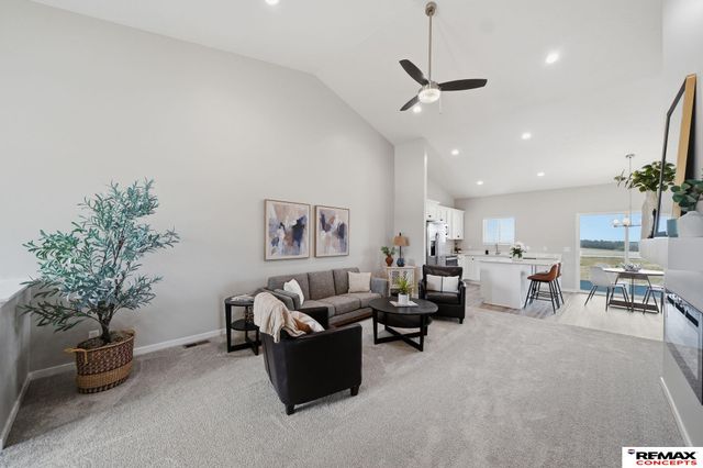 1000 W Sand Dunes Road, Lincoln, NE 68523