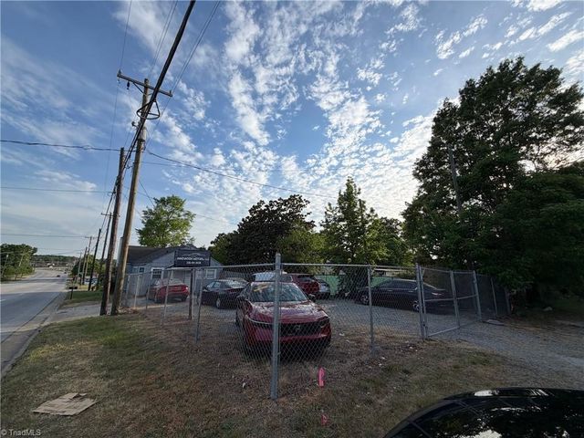 2516 Westchester Drive, High Point, NC 27262