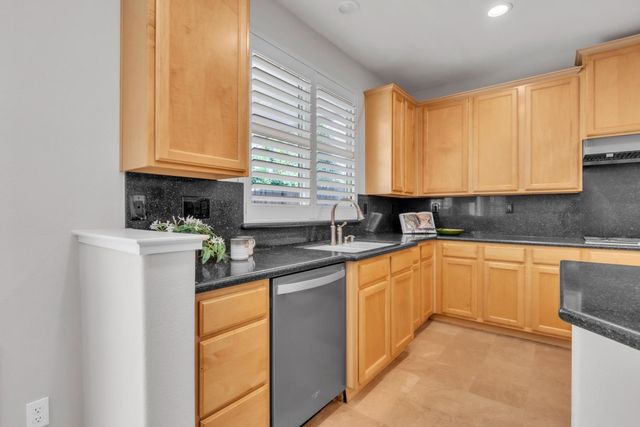 2512 Mabry Dr, Sacramento, CA 95835