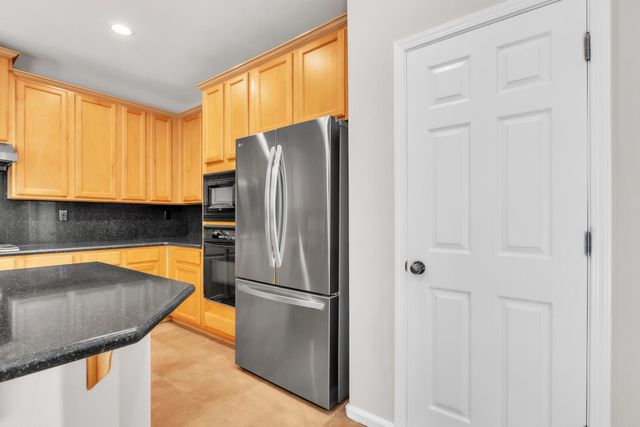 2512 Mabry Dr, Sacramento, CA 95835