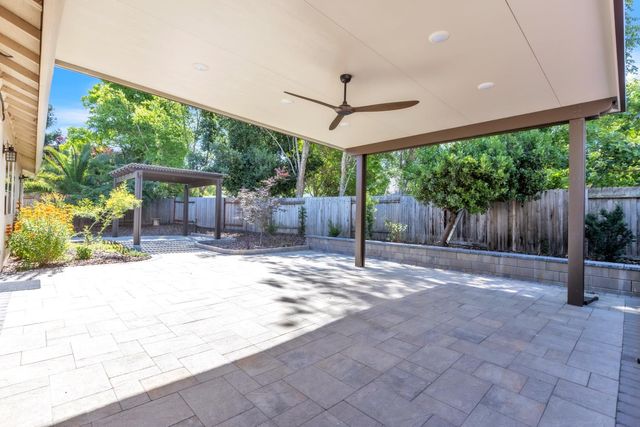 2512 Mabry Dr, Sacramento, CA 95835