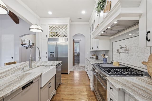 908 Baker Street, Mckinney, TX 75069