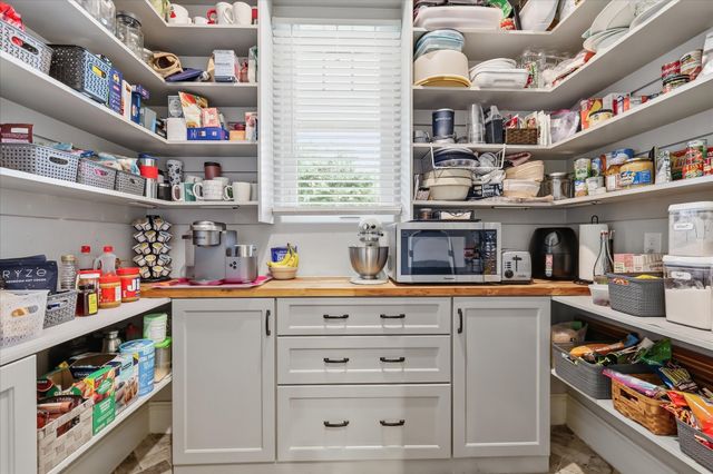 908 Baker Street, Mckinney, TX 75069