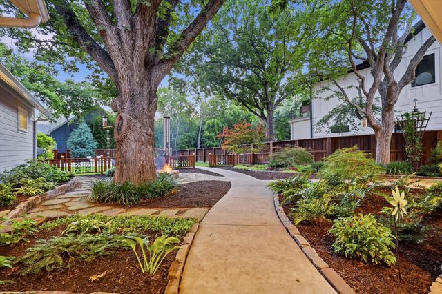 908 Baker Street, Mckinney, TX 75069