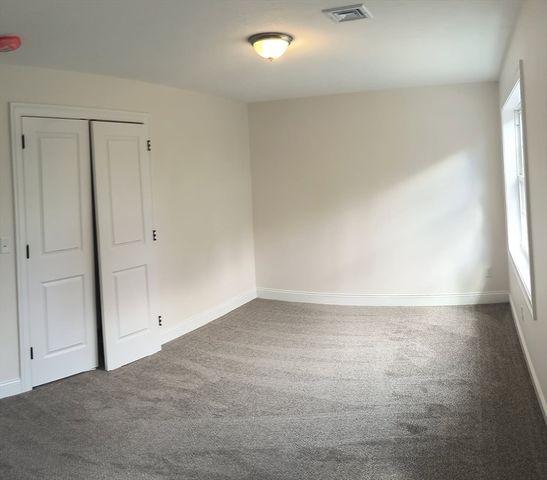 8 Emerald Avenue, Westfield, MA 01085
