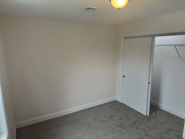 8 Emerald Avenue, Westfield, MA 01085