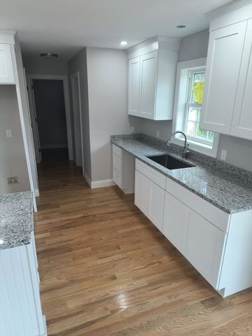 8 Emerald Avenue, Westfield, MA 01085