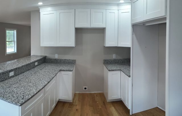 8 Emerald Avenue, Westfield, MA 01085