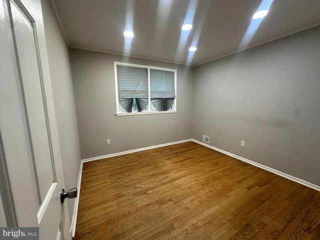 5001 YORKVILLE RD, Temple Hills, MD 20748