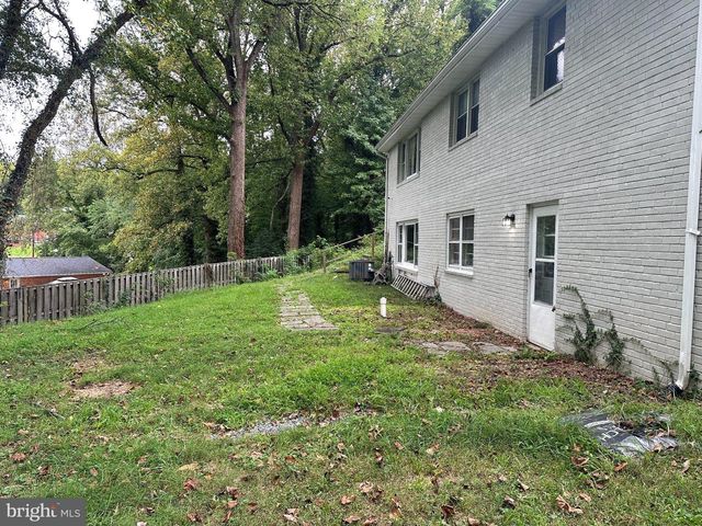 5001 YORKVILLE RD, Temple Hills, MD 20748