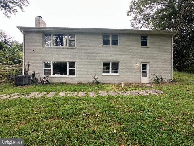 5001 YORKVILLE RD, Temple Hills, MD 20748