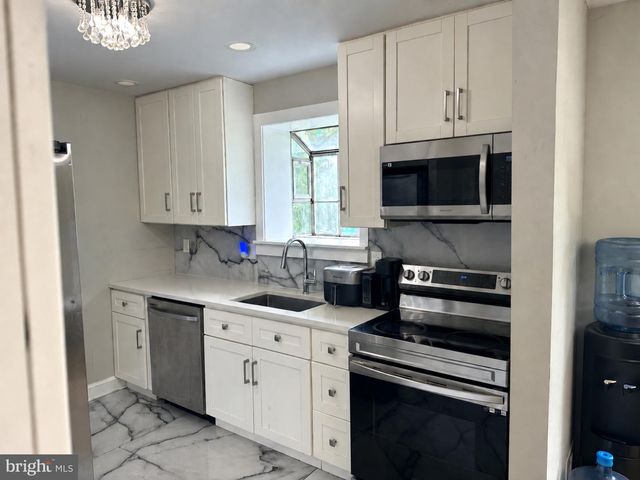 5001 YORKVILLE RD, Temple Hills, MD 20748