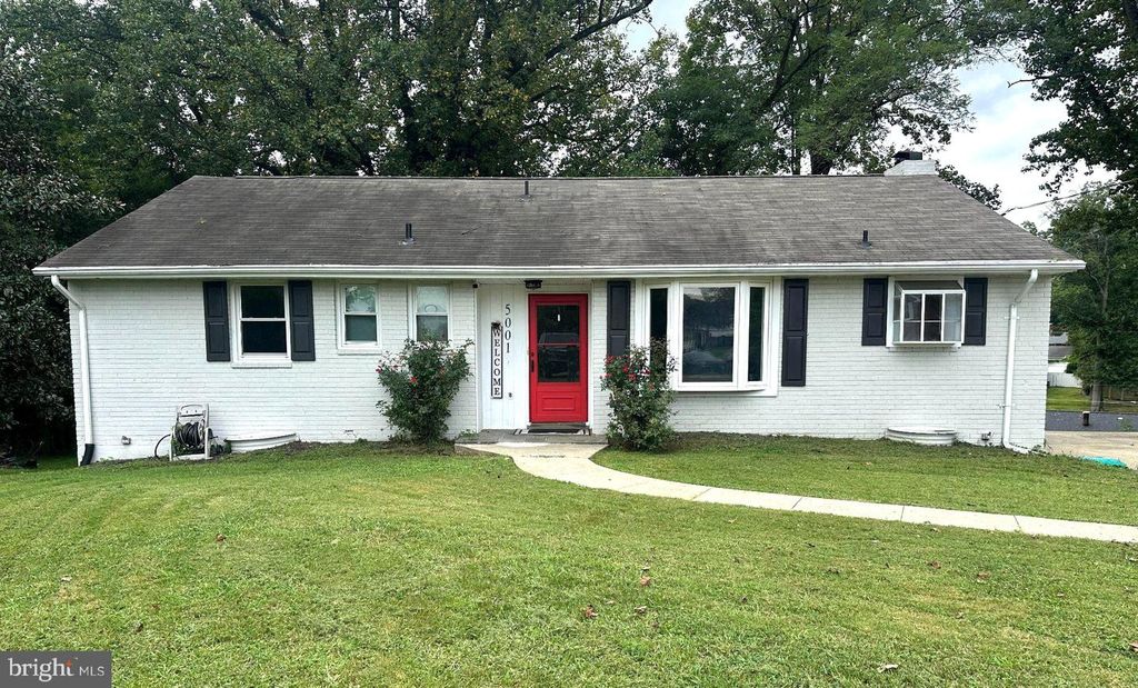 5001 YORKVILLE RD, Temple Hills, MD 20748