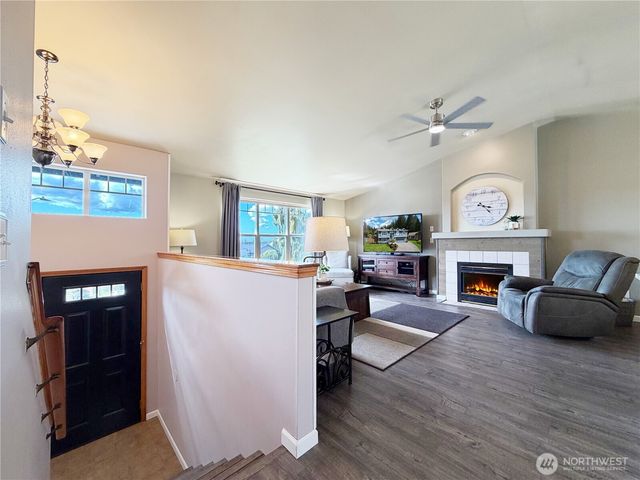 17615 Upland Drive, Arlington, WA 98223