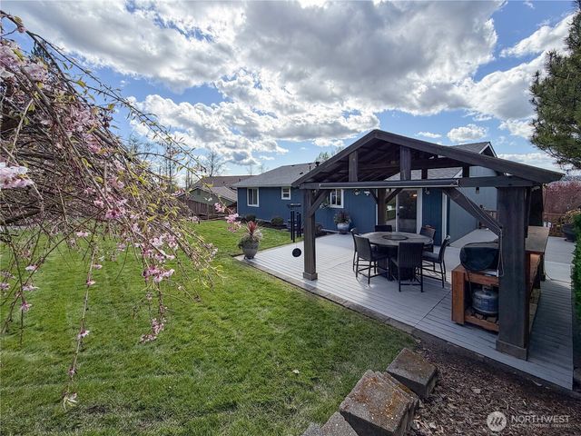 17615 Upland Drive, Arlington, WA 98223