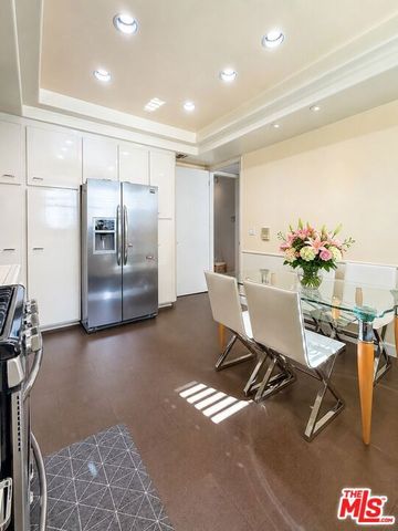 14923 Moorpark Street 101, Sherman Oaks, CA 91403