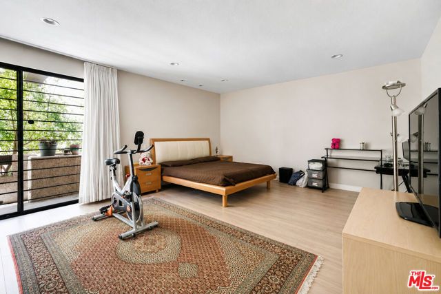 14923 Moorpark Street 101, Sherman Oaks, CA 91403