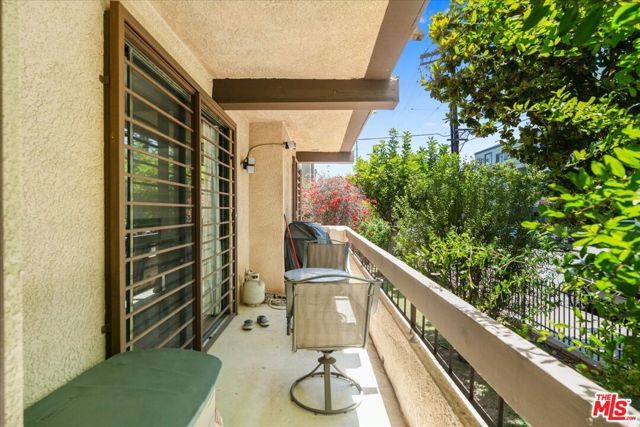 14923 Moorpark Street 101, Sherman Oaks, CA 91403