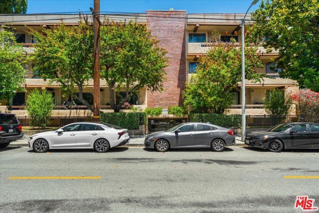 14923 Moorpark Street 101, Sherman Oaks, CA 91403