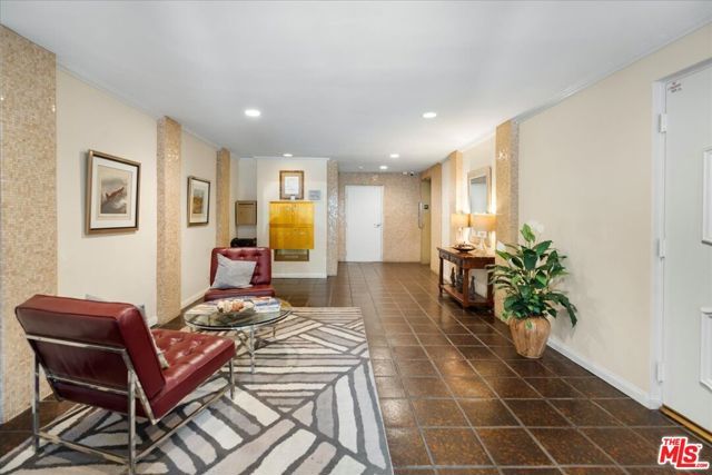 14923 Moorpark Street 101, Sherman Oaks, CA 91403