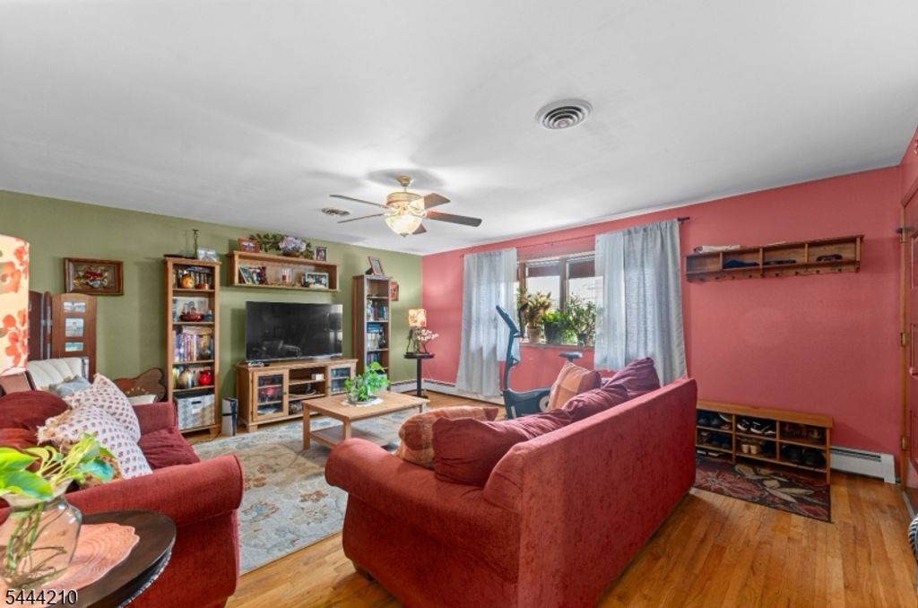 606 Knopf St, Linden City, NJ 07036 — photo 5
