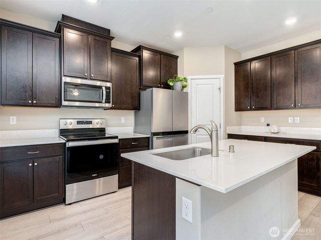 2006 NE 100 Circle, Vancouver, WA 98686
