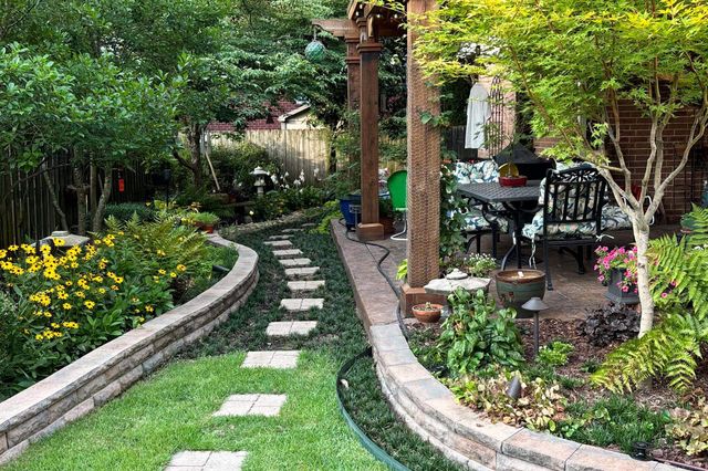 438 MCELROY RD, Memphis, TN 38120