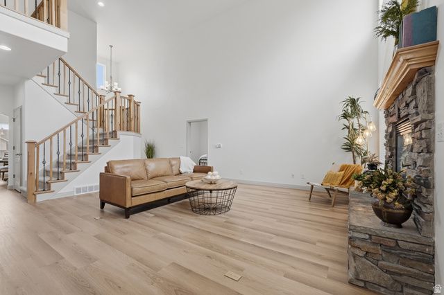 2382 W STONEHAVEN LOOP, Lehi, UT 84043