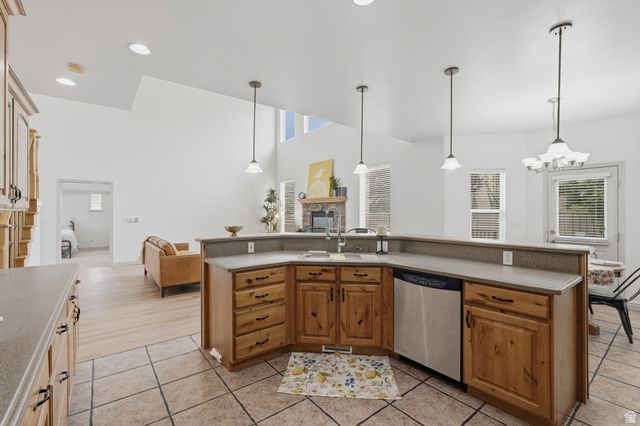 2382 W STONEHAVEN LOOP, Lehi, UT 84043
