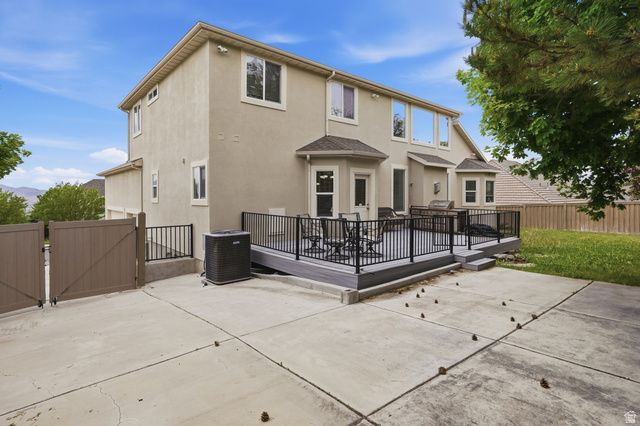 2382 W STONEHAVEN LOOP, Lehi, UT 84043