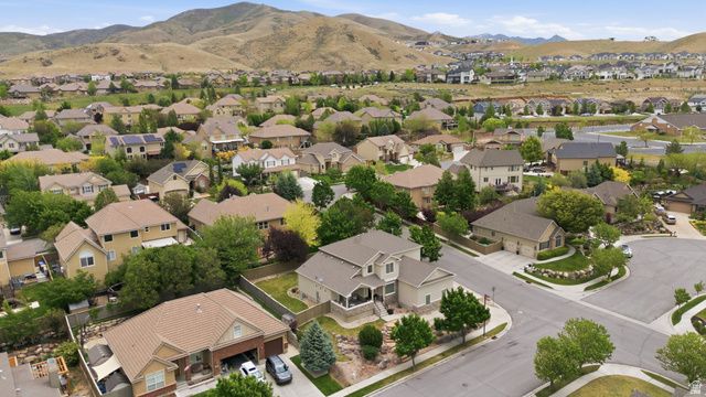 2382 W STONEHAVEN LOOP, Lehi, UT 84043