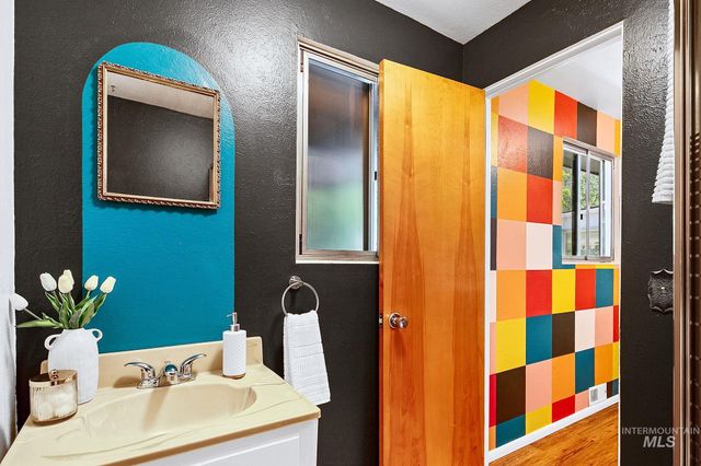 7720 W Preece Dr, Boise, ID 83704