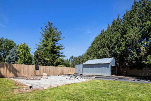 7720 W Preece Dr, Boise, ID 83704