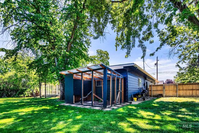 7720 W Preece Dr, Boise, ID 83704