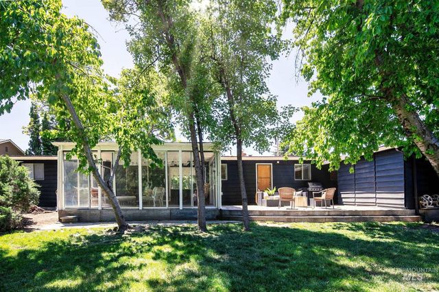 7720 W Preece Dr, Boise, ID 83704
