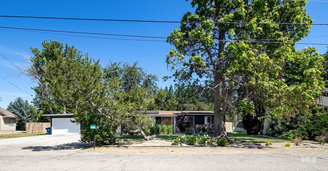 7720 W Preece Dr, Boise, ID 83704