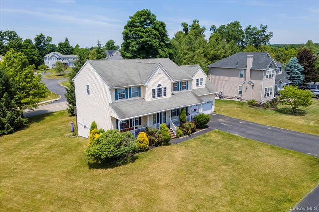 8 Cedardale Loop, Wappingers Falls, NY 12590