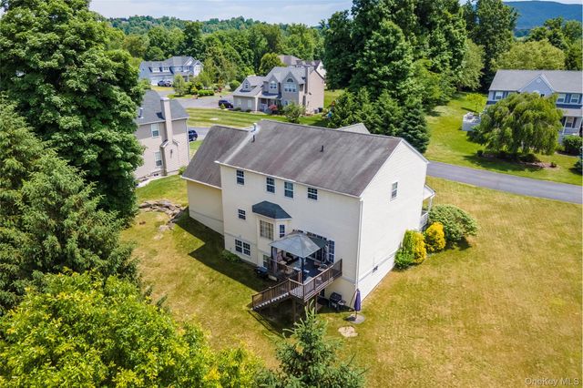 8 Cedardale Loop, Wappingers Falls, NY 12590