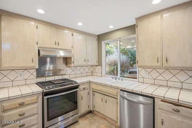 807 Talbert Avenue, Simi Valley, CA 93065