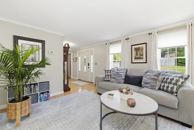 30 Princess Pine Circle, Taunton, MA 02780