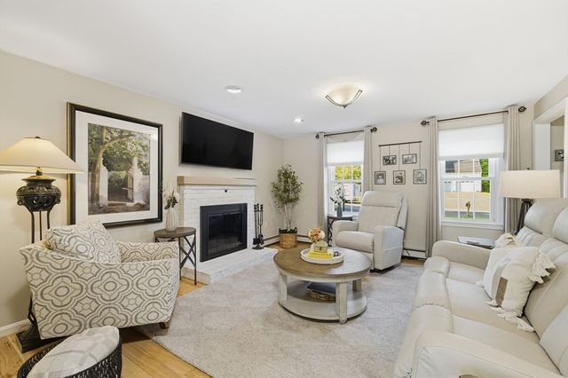 30 Princess Pine Circle, Taunton, MA 02780