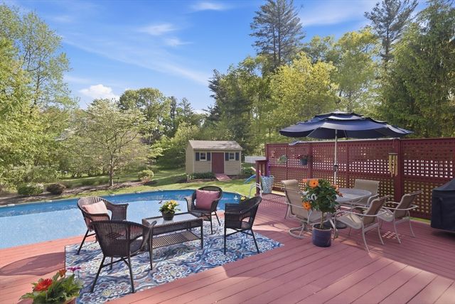30 Princess Pine Circle, Taunton, MA 02780