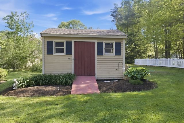 30 Princess Pine Circle, Taunton, MA 02780