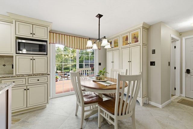 30 Princess Pine Circle, Taunton, MA 02780