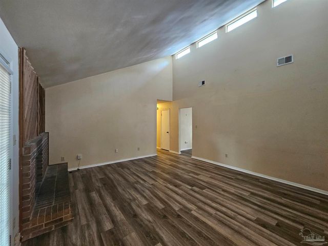 4417 Eastpointe Dr, Pensacola, FL 32514