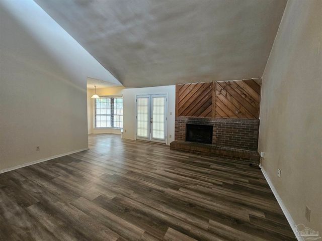 4417 Eastpointe Dr, Pensacola, FL 32514