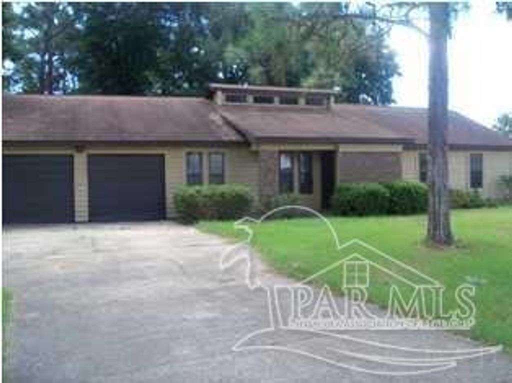 4417 Eastpointe Dr, Pensacola, FL 32514