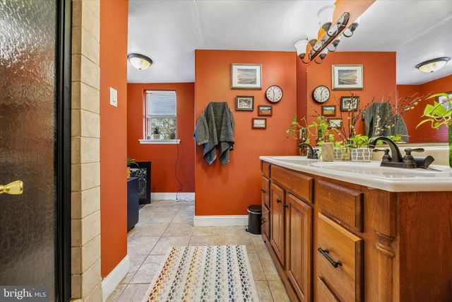 4833 UMBRIA ST, Philadelphia, PA 19127