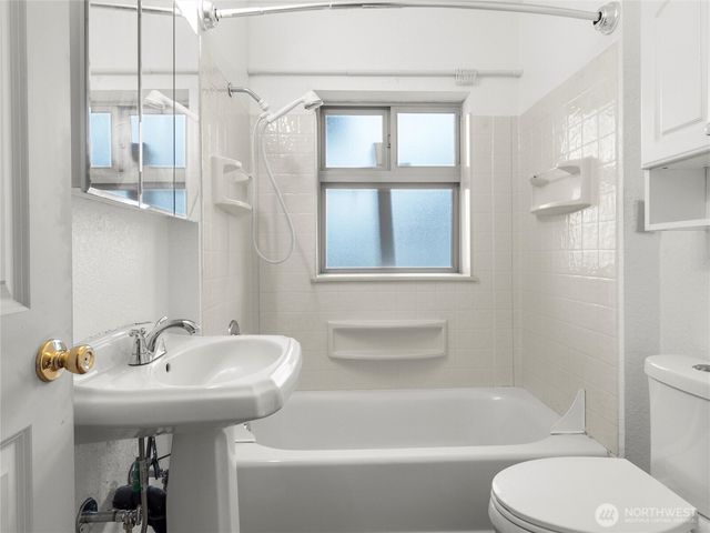 5428 S Cedar St, Tacoma, WA 98409