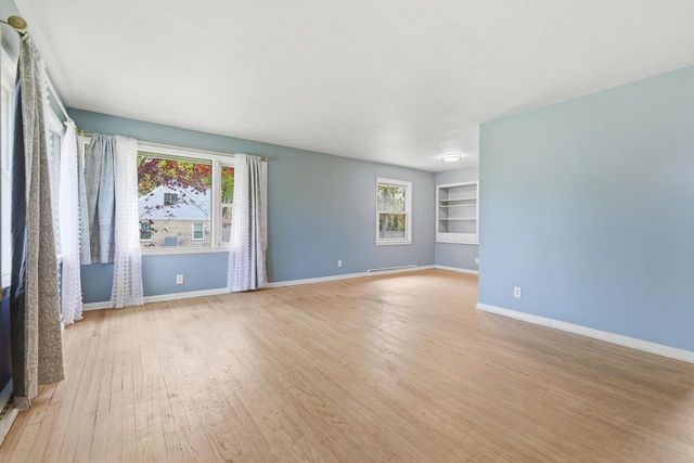 10101 Beechwood AVENUE, Milwaukee, WI 53224